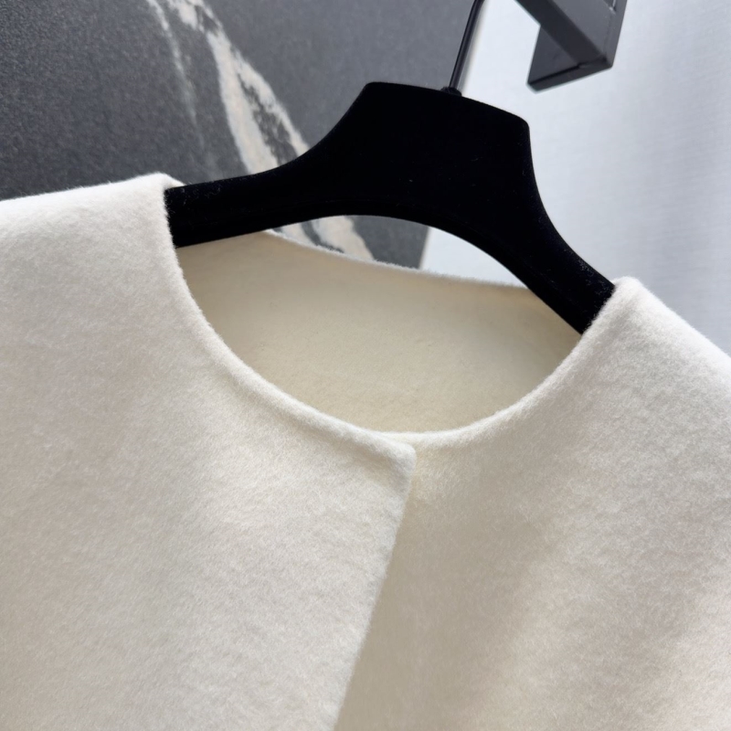 chr1st1an D10r outwear